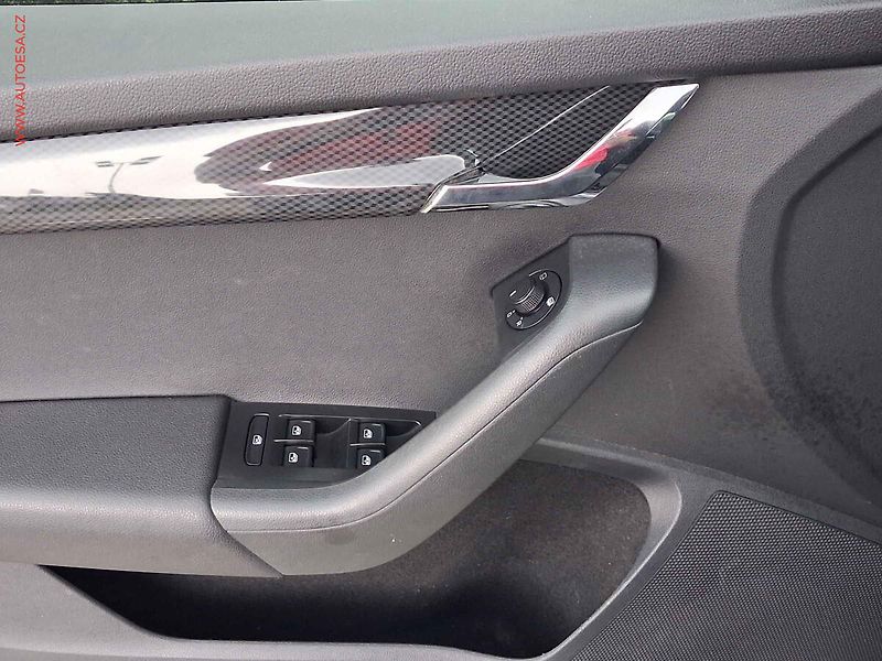 Škoda Octavia (2016) 2.0 TDi, RS Challange, DSG - fotka 11 z 24