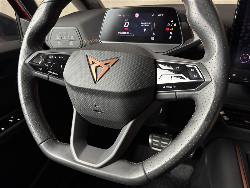 Cupra Born 150kW LED Kamera Tepelko - fotka 45 z 47