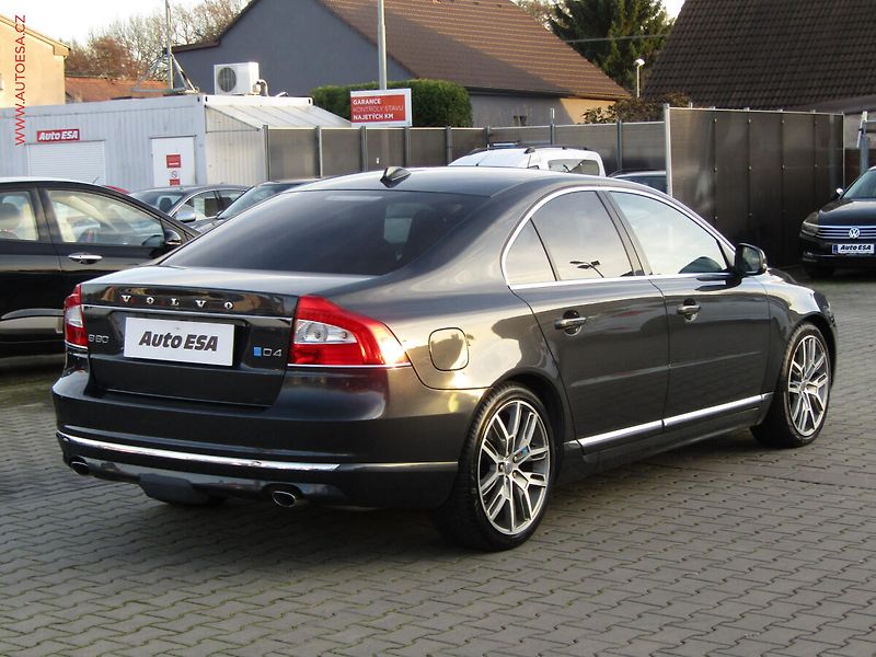 Volvo S80 (2015) 2.0 D4, ČR, Summum, AT - fotka 4 z 22
