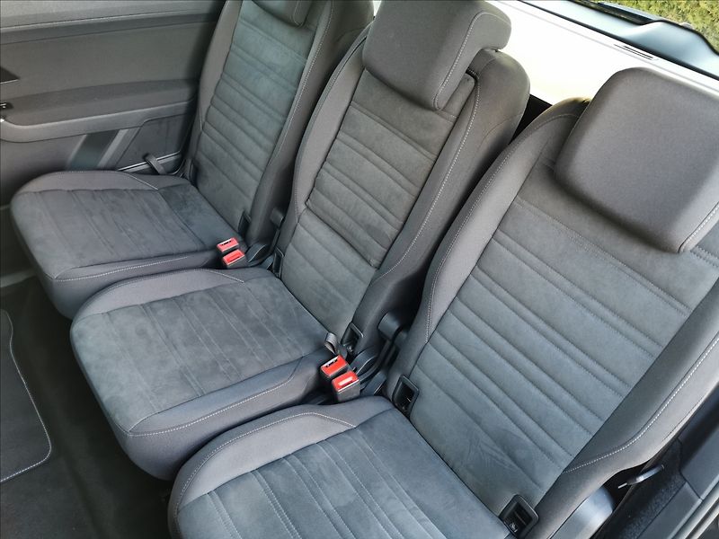 Volkswagen Touran 2.0 TDI Comfortline/Kamera - fotka 21 z 26