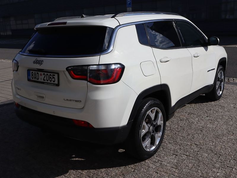 Jeep Compass (2020) - fotka 6 z 52