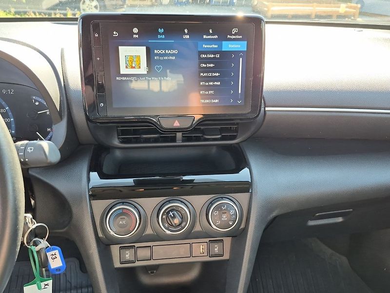 Toyota Yaris Cross 1,5 Dynamic Force Comfort TECH - fotka 18 z 25