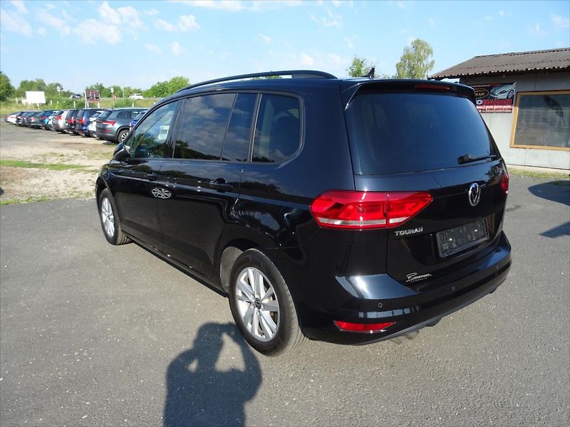 Volkswagen Touran 2,0 TDi 110 kW DSG - fotka 5 z 34