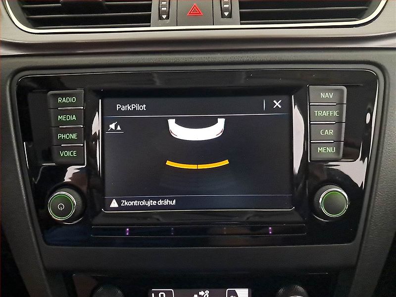 Škoda Rapid (2017) Style 1.0 TSI, Serv.kniha - fotka 23 z 23