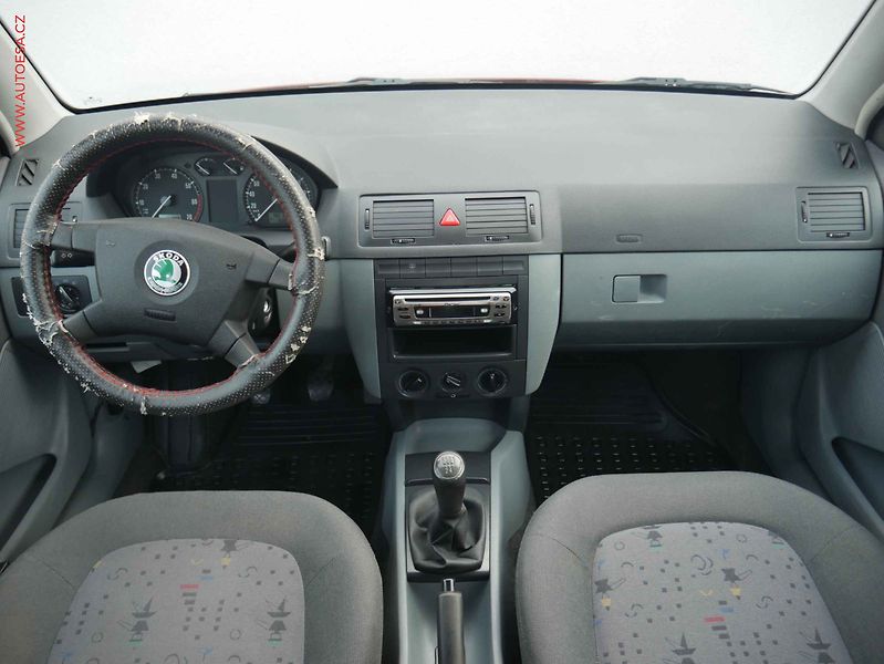 Škoda Fabia (2003) 1.2i, ČR, TZ, El.okna - fotka 8 z 14