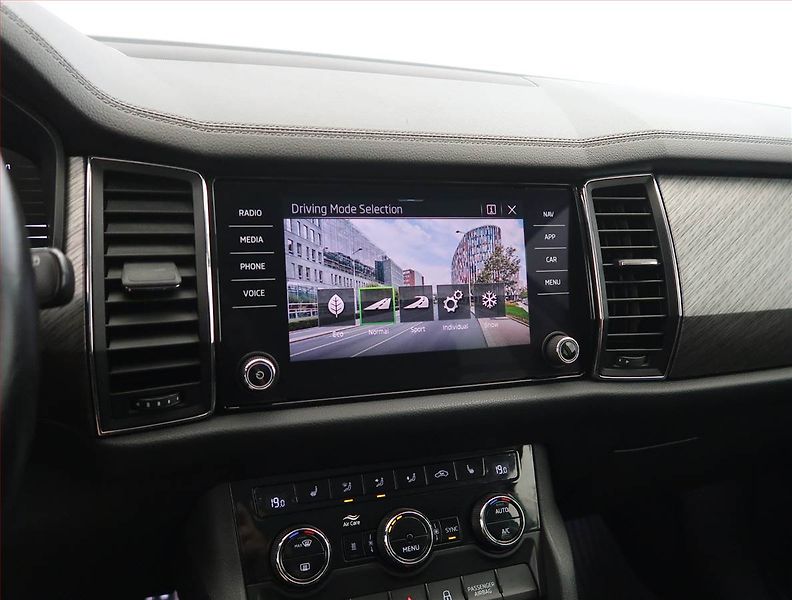 Škoda Kodiaq (2022) Style 2.0 TSI, digi klima - fotka 20 z 29