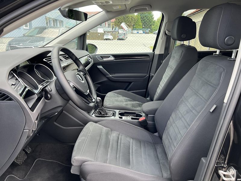 Volkswagen Touran Highline 2.0TDi DSG ČR odp.DPH - fotka 9 z 51