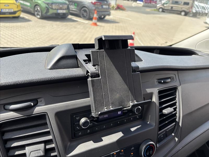 Ford Transit Custom 2,0 Mhev 77kW K.Van DPH L1 - fotka 29 z 32
