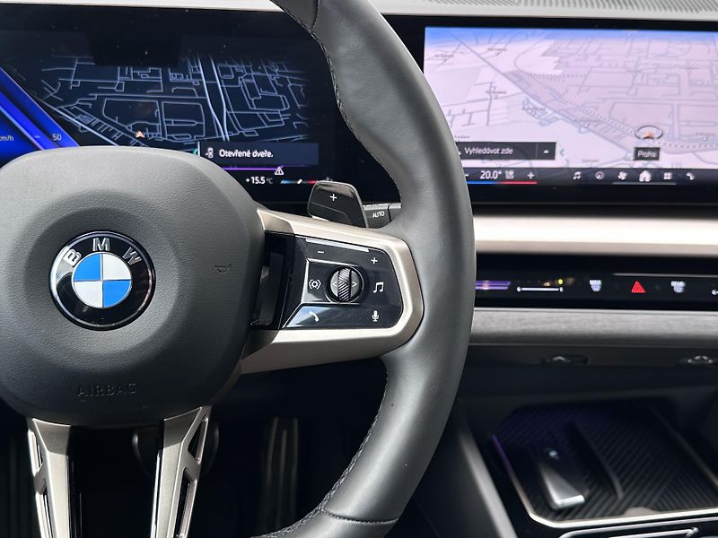 BMW Řada 5 520d xDrive M-Sport PRO - fotka 13 z 37