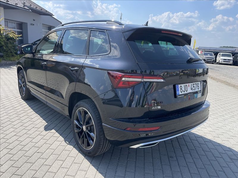 Škoda Karoq 1,5 TSi 110kw SPORTLINE 1maj C - fotka 3 z 36