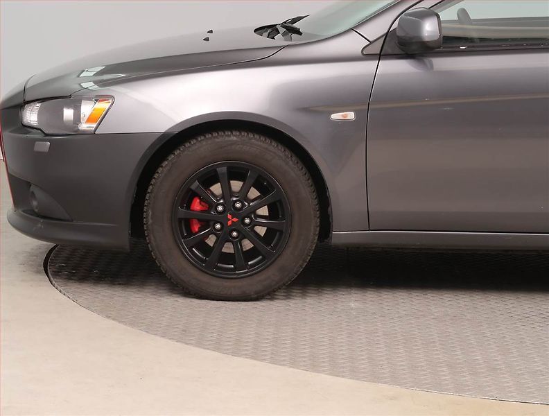Mitsubishi Lancer (2010) 1.6 MIVEC, po STK - fotka 14 z 15