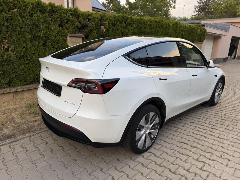 Tesla Model Y DUAL MOTOR-LONG RANGE-TAŽNÉ - fotka 7 z 18
