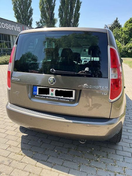 Škoda Roomster (2013) Fresh Ambition - fotka 2 z 91