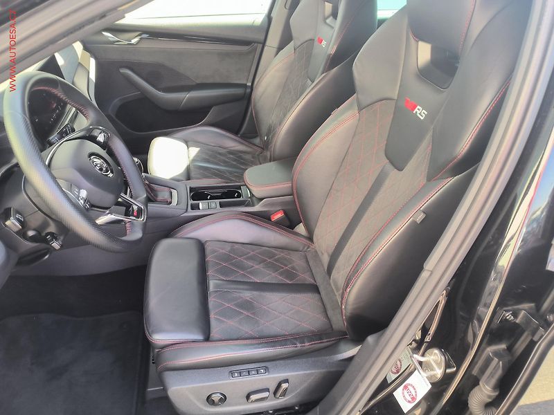 Škoda Octavia (2022) 2.0 TSi, RS, panor, Webasto - fotka 9 z 34