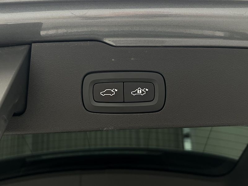 Volvo V60 T6 AWD RECHARGE INSCRIPTION - fotka 45 z 47