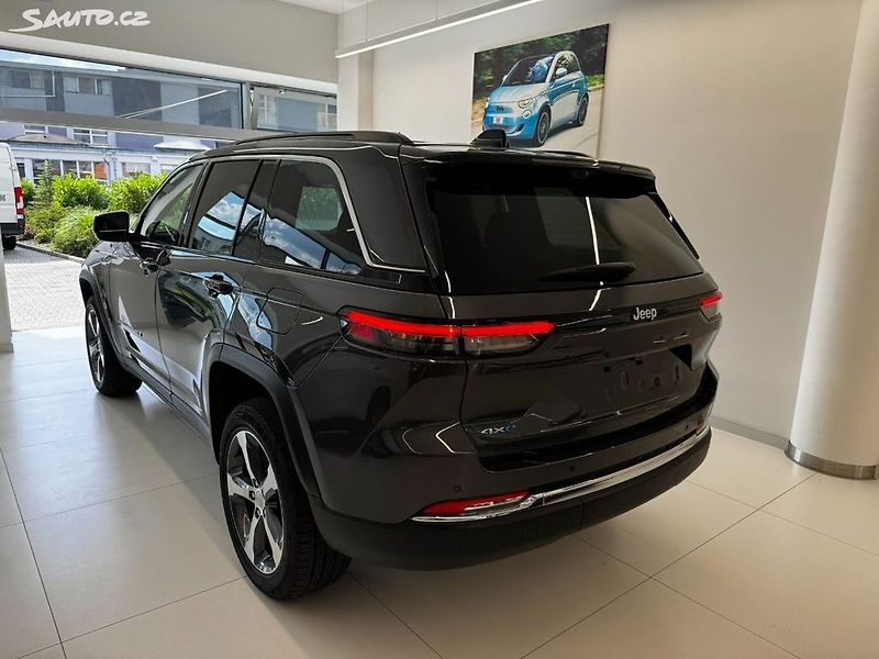 Jeep Grand Cherokee (2026) 2.0 4xe PHEV Limited - fotka 3 z 34