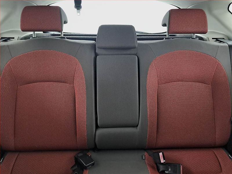 Nissan Qashqai (2008) 2.0, Automat, Navi, Tempomat - fotka 10 z 18