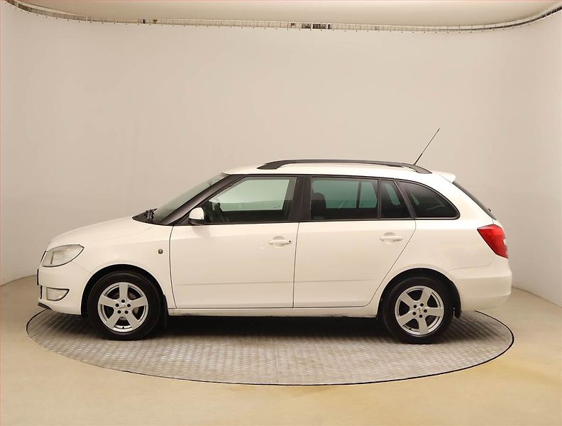 Škoda Fabia (2012) Ambiente 1.2 TSI, Eko.zaplacen - fotka 3 z 18