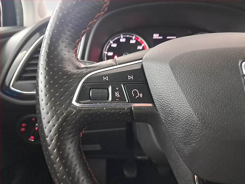 Seat Leon (2020) Style 1.5 TSI, Serv.kniha - fotka 15 z 17