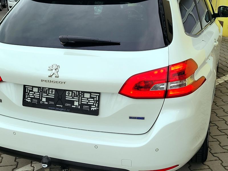 Peugeot 308 bHDi SW CZ *SERV.KNÍŽKA*   - fotka 9 z 48