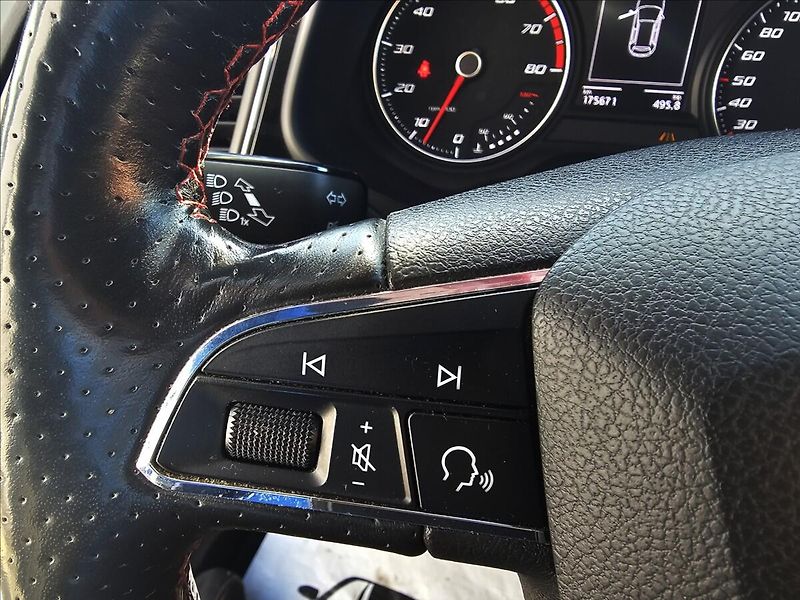 Seat Leon 1,5TSi 110KW  DSG FR ST TZ - fotka 17 z 46