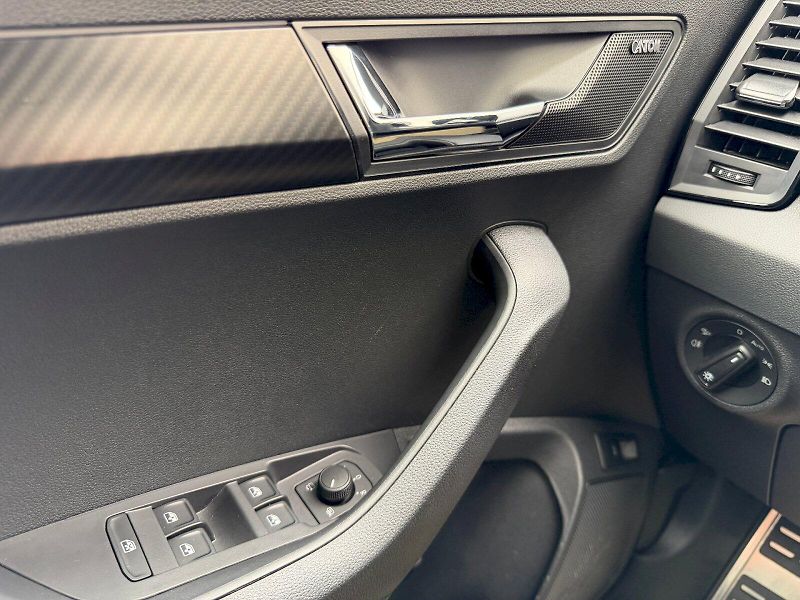 Škoda Karoq (2025) 1.5 TSI 110KW DSG SportLine - fotka 10 z 35