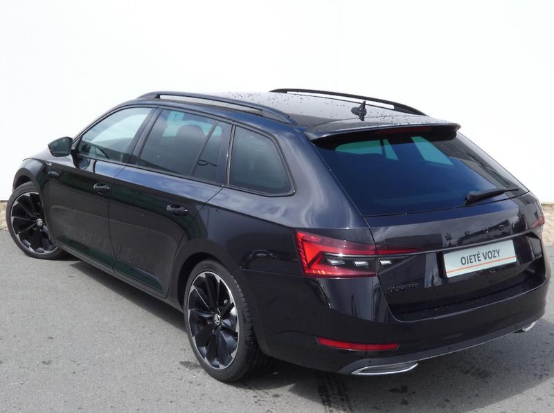 Škoda Superb Combi Sportline 2.0 TDI 4x4 DS - fotka 14 z 30