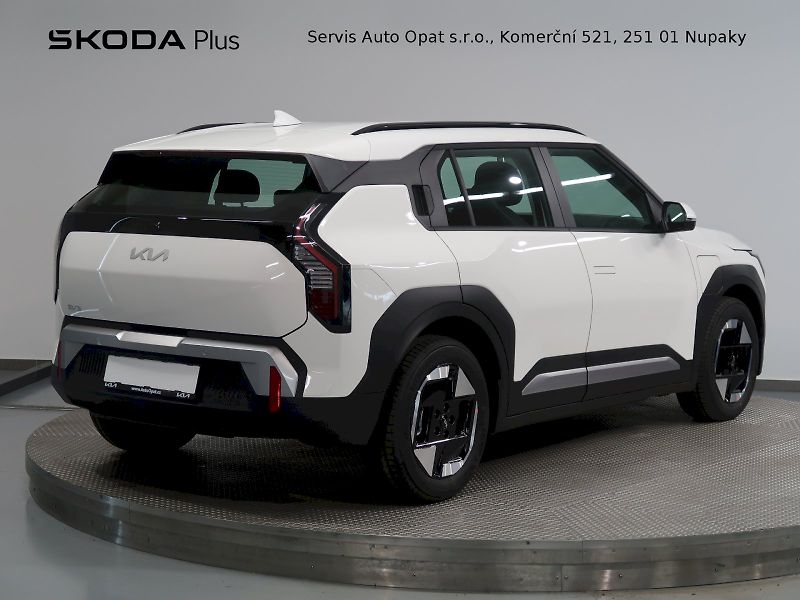 Kia EV3 (2025) AIR 81,4kWh 150KW - fotka 2 z 40