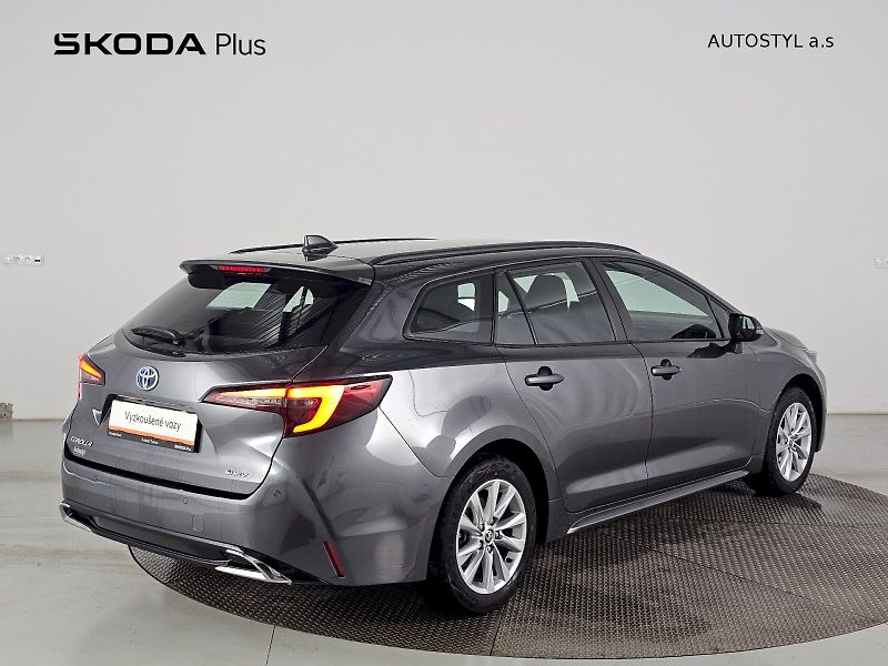 Toyota Corolla (2025) TS 1.8HEV 140k COMFORT TECH - fotka 2 z 23