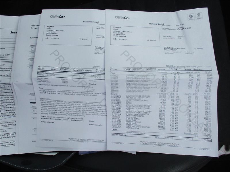 Volkswagen Passat 2,0 TDI 140kW BMT 4MOT DSG Hig - fotka 30 z 42