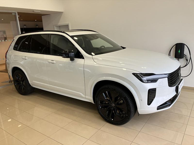 Volvo XC90 T8 eAWD Ultra BE - REZERVACE - fotka 2 z 43