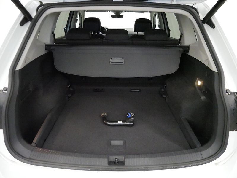 Volkswagen Tiguan Allspace - fotka 29 z 35