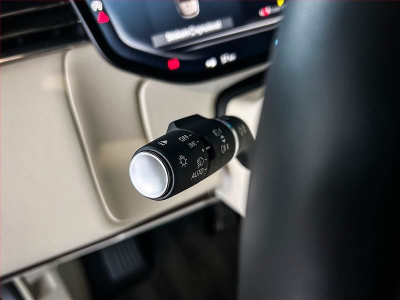 Land Rover Range Rover (2025) D350 - fotka 14 z 28