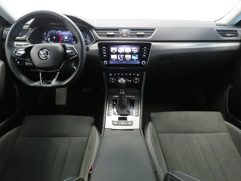 Škoda Superb - fotka 5 z 26