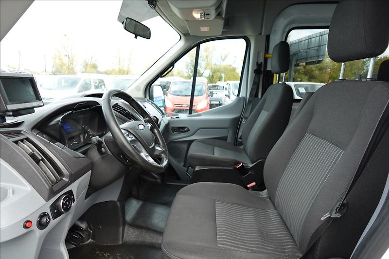 Ford Transit 2,0 TDCI  L3H2 8MÍST BUS KLIMA - fotka 16 z 29