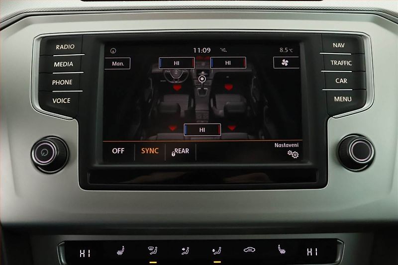 Volkswagen Passat (2016) 1.6 TDI, Navi, Tempomat - fotka 10 z 15