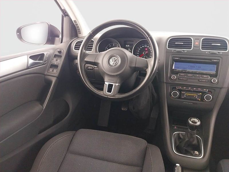 Volkswagen Golf (2010) Comfortline 1.2 TSI, ČR,1.maj - fotka 7 z 17