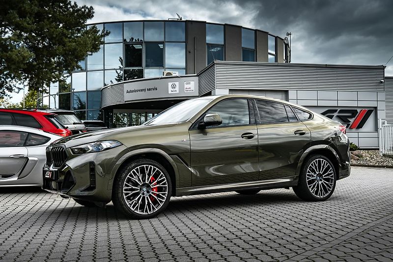 BMW X6 xDrive 40d M-sport Pro - fotka 28 z 28