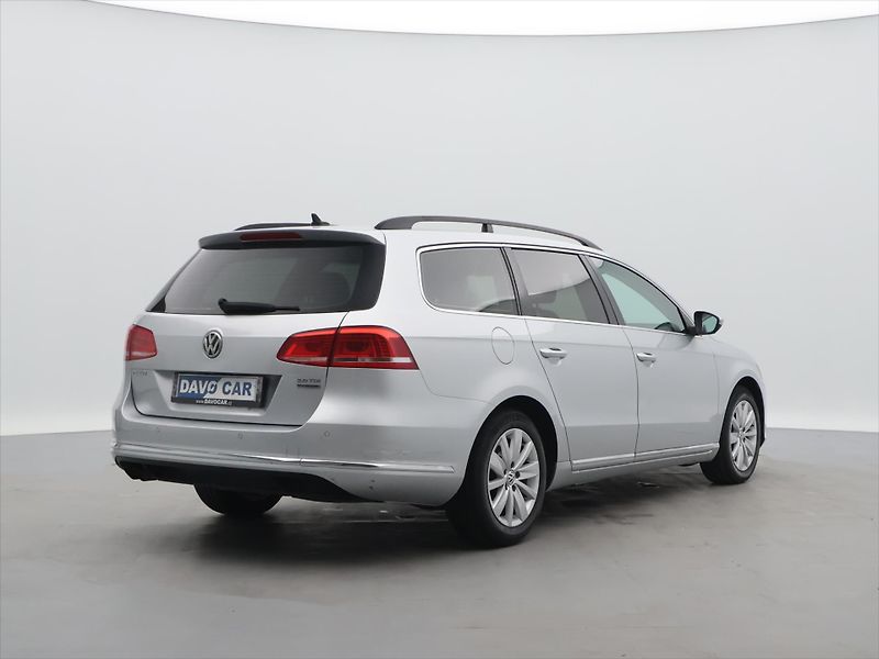 Volkswagen Passat 2,0 TDI 103kW DSG Xenon Navi - fotka 7 z 32
