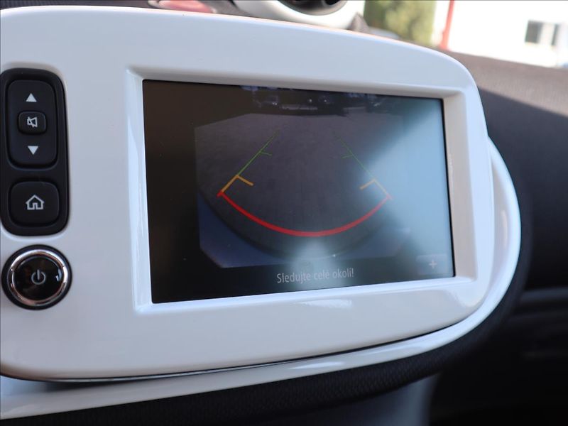 Smart Forfour 1,0 i Prime, kamera, navi, 2 s - fotka 14 z 31