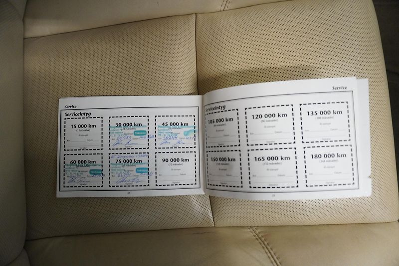 Cadillac Escalade 6,2I V8 4WD AUT. - fotka 31 z 32
