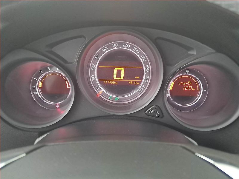 Citroën C4 (2015) 1.6 VTi, Tempomat - fotka 11 z 14