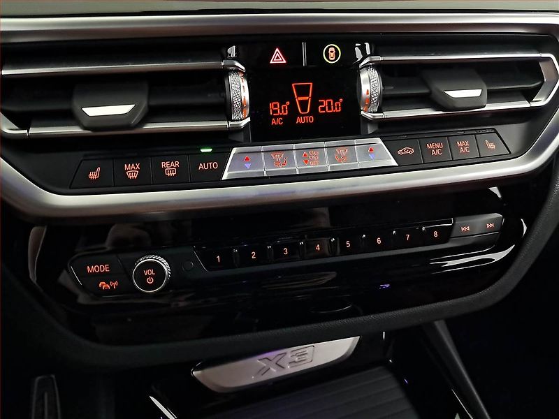 BMW X3 (2022) xDrive20d - fotka 21 z 26