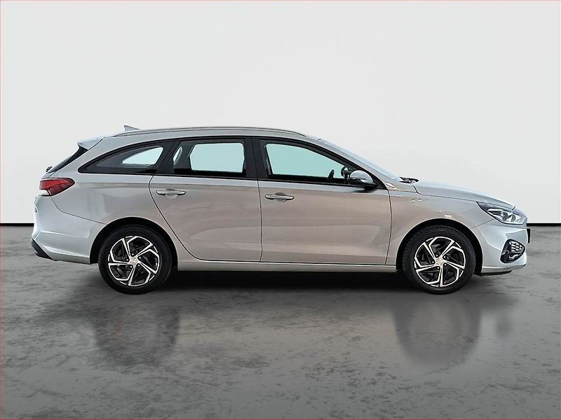 Hyundai i30 (2021) 1.5 DPI, Tempomat - fotka 6 z 20