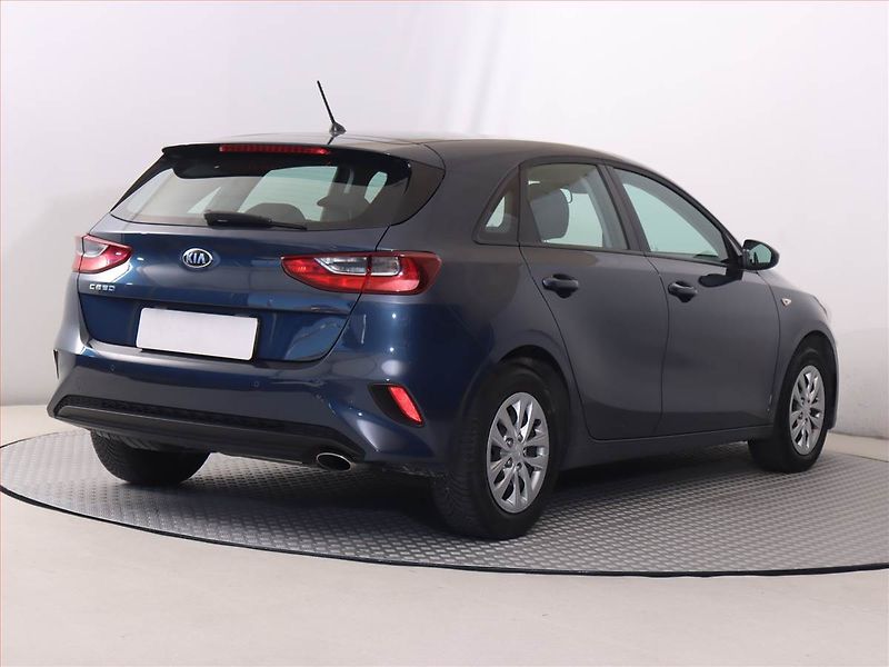 Kia Ceed (2019) 1.6 CRDi, Serv.kniha, Tempomat - fotka 5 z 17