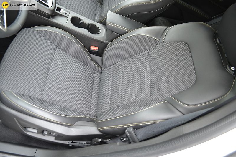 Renault Arkana Techno mild hybrid 140 EDC - fotka 23 z 44