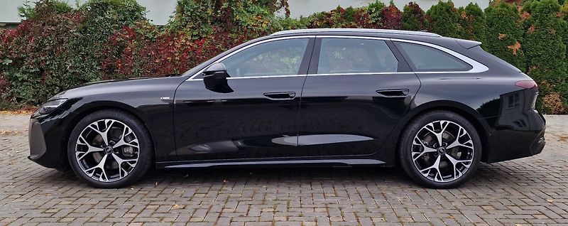 Audi A6 Avant (2025) quattro S-line Vzduch Pano Taž - fotka 20 z 52