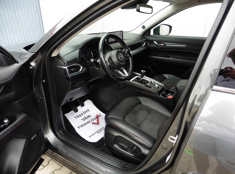 Mazda CX-5 2.0 Sky-G 165k Homura M/T - fotka 16 z 17