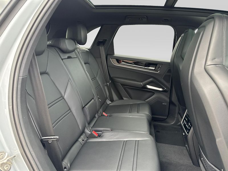 Porsche Cayenne S E-Hybrid Black Edition - fotka 20 z 30