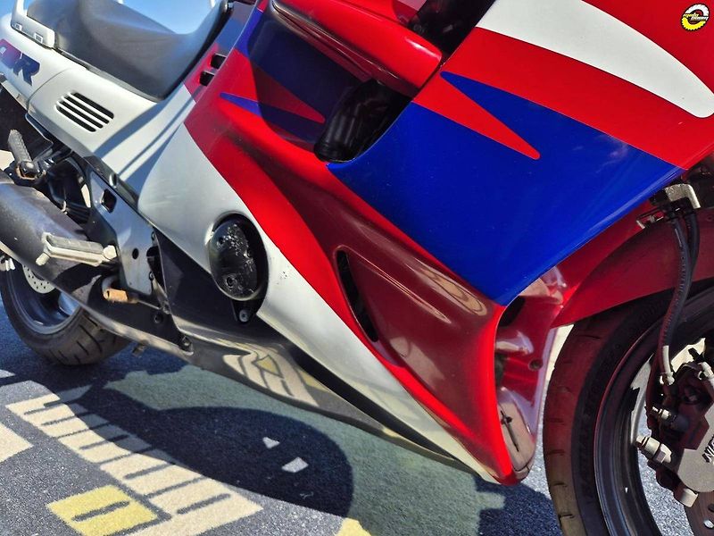 Honda CBR 1000 F (1996) - fotka 14 z 18